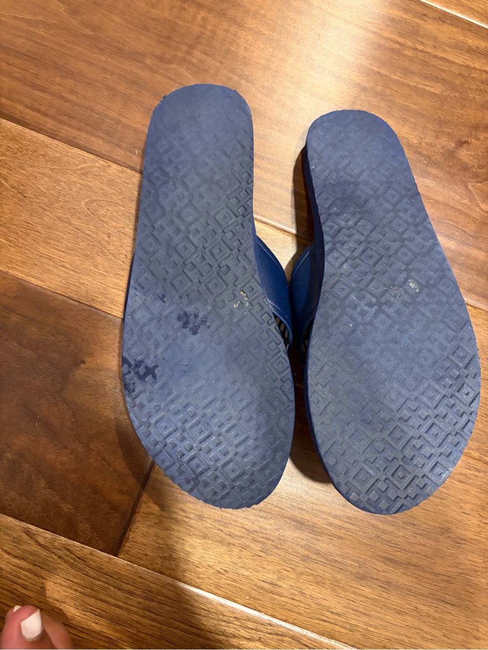 Tory Burch Navy/White Polka Dot Slide Sandals with Gold pearl Logo size 9 - euc - Picture 3 of 6